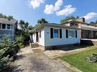 7325 Oak Ave, Gary, IN 46403