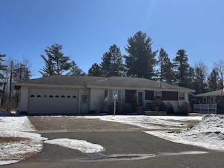60 Elm Blvd, Babbitt, MN 55706
