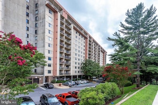 3800 Powell Ln Unit 519, Baileys Crossroads, VA 22041