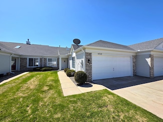 14530 Eureka Ct, Saint Paul, MN 55124