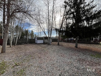 25 F St, Cascade, ID 83611