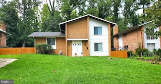 6421 Earlham Dr, Bethesda, MD 20817