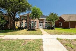 1521 Palisades Dr, Carrollton, TX 75007