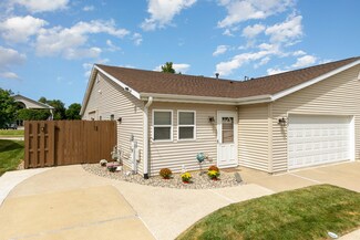 2505 Tearose Dr, Valparaiso, IN 46383