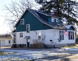 527 Nash Ave, Niles, OH 44446