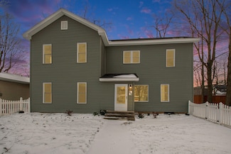 604 Orchard St, Dowagiac, MI 49047