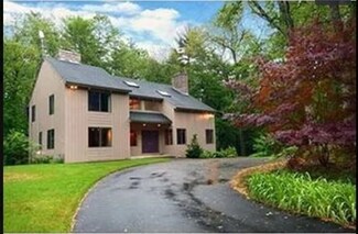 40 Laurelwood Dr, Carlisle, MA 01741