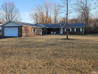 15 Ems B28a Ln, Pierceton, IN 46562