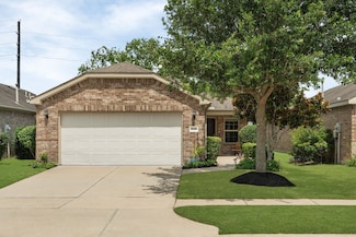 330 Ranch House Ln, Richmond, TX 77469