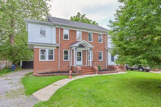 4266 Wooster Rd, Cleveland, OH 44126