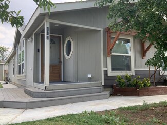 111 Hobbs Cir Unit 35, Bishop, CA 93514