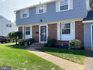 206 Stevenson Ave, Beverly, NJ 08010