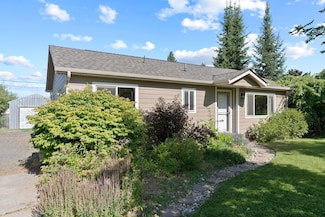 1113 S Lundstrom St, Airway Heights, WA 99001