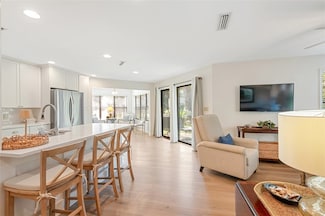 307 Harbour Oaks Dr, Saint Simons Island, GA 31522