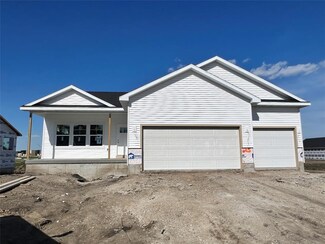 625 NW Georgetown Dr, Waukee, IA 50263