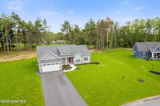 5 Lookout Cir, Moreau, NY 12831