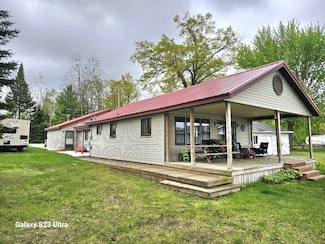 6257 Swallow Dr, Harrison, MI 48625