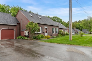 44 Cortland Cir, Bangor, ME 04401