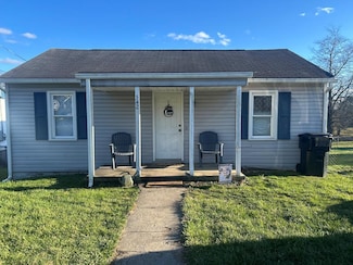 542 Terry Ave, Oak Hill, WV 25901