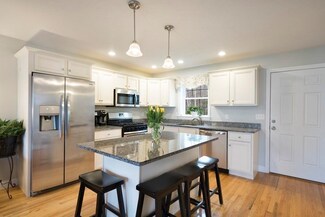 1 Paradise Ln Unit J4, Whitman, MA 02382