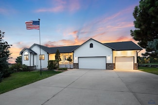 945 Enchantment Rd, Rapid City, SD 57701