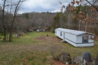 24 Phoenix Rd, Tuckasegee, NC 28783