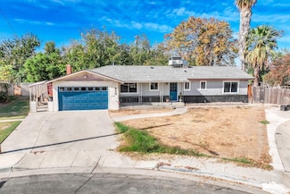 850 Cypress Ct, Lemoore, CA 93245