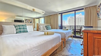 2425 Kuhio Ave Unit 1204, Honolulu, HI 96815