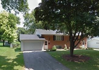 5104 Schofield St, Monona, WI 53716