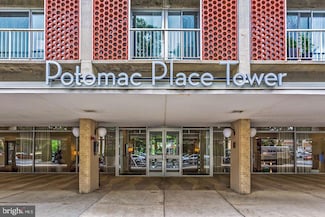 800 4th St SW Unit S513, Washington, DC 20024