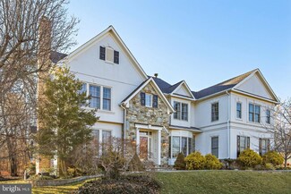 8620 Woodwren Ln, Fairfax Station, VA 22039