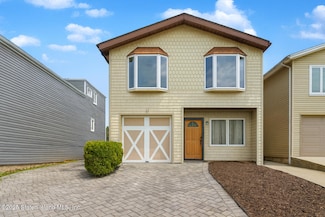 11 Victoria Rd, Staten Island, NY 10312