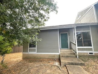 113 Hillside Dr Unit B, Elgin, TX 78621