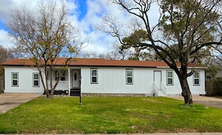 1132 18th Ave N, Texas City, TX 77590