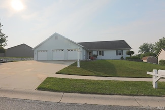 327 Hillside Ave, Roanoke, IN 46783