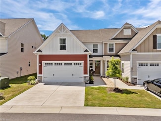 1636 Whistling Rd, Chesapeake, VA 23323