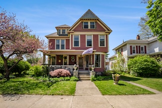 210 East St, Three Rivers, MI 49093