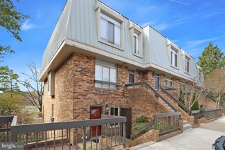 1631 S Hayes St Unit 1, Arlington, VA 22202