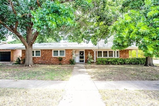 5709 Geneva Ave, Lubbock, TX 79413