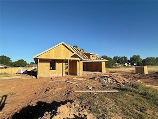 1214 Stonebridge Way, Enid, OK 73703