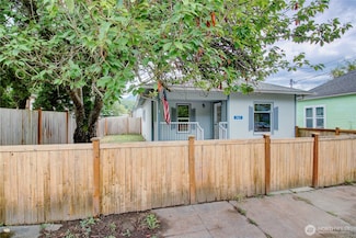 7467 Mill Ave, Concrete, WA 98237