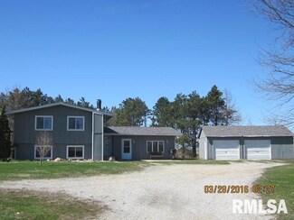 1066 300th St, New Windsor, IL 61465
