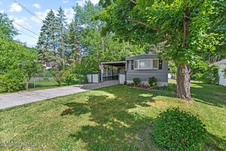 9 Madison Ave, Ravena, NY 12143