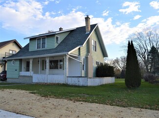 633 S Madison St, Waupun, WI 53963
