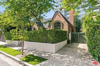 9053 Elevado St, West Hollywood, CA 90069