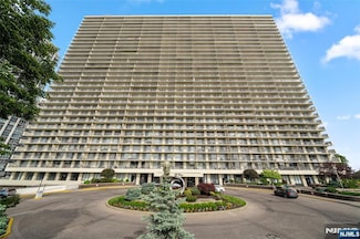 1530 Palisade Ave Unit 8R, Fort Lee, NJ 07024