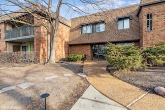 250 Old Oak Dr Unit 275, Buffalo Grove, IL 60089