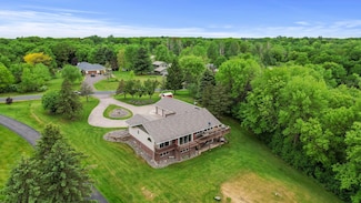 32355 Nottingham Ct, Lindstrom, MN 55045