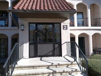 685 Oak St Unit 21, Brockton, MA 02301