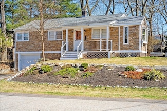 56 Chestnut Ave, Auburn, MA 01501